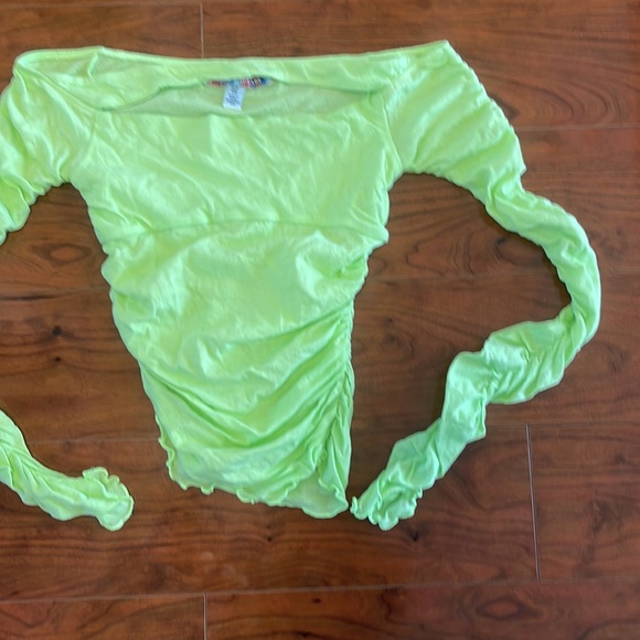 NWOT Urban Outfitters Lime Green Cut Out Long Sleeve Ruched Shirt Top - Picture 3 of 7